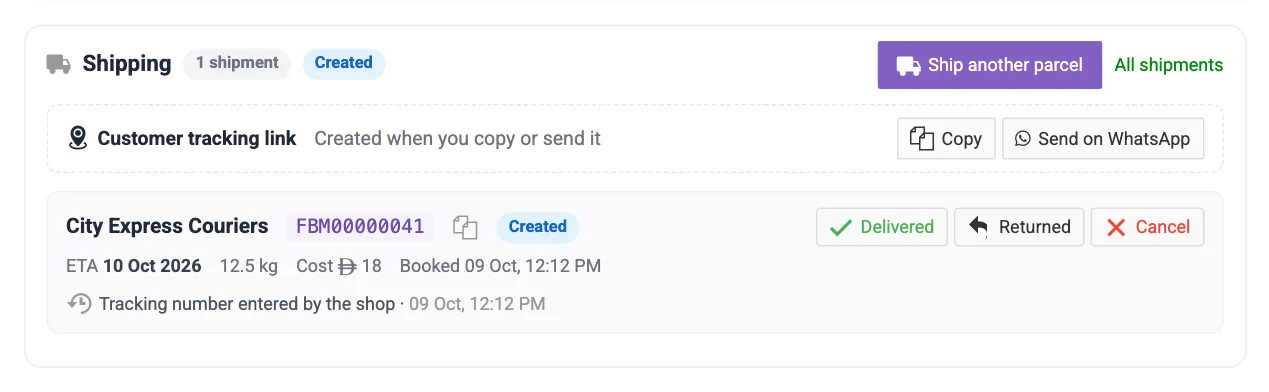 A booked parcel on the Shipping card with the customer tracking link and the parcel's buttons numbered